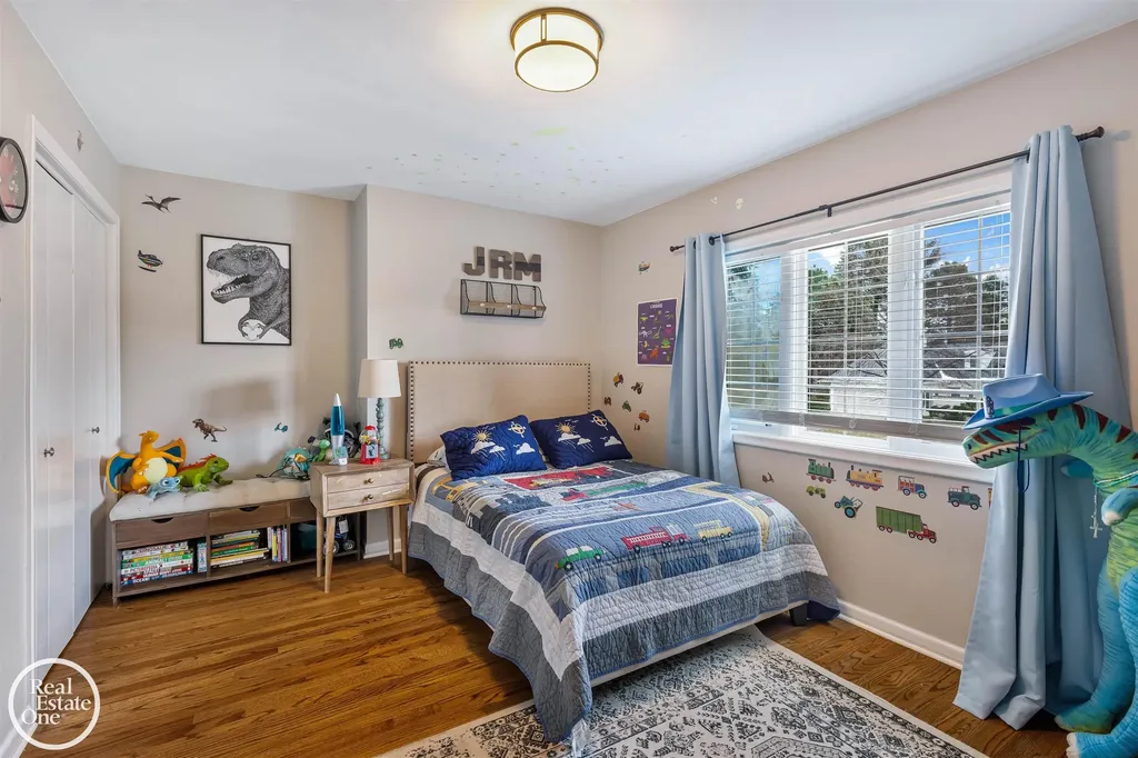 535 Ballantyne Road Village Of Grosse Pointe Shores City MI 48236