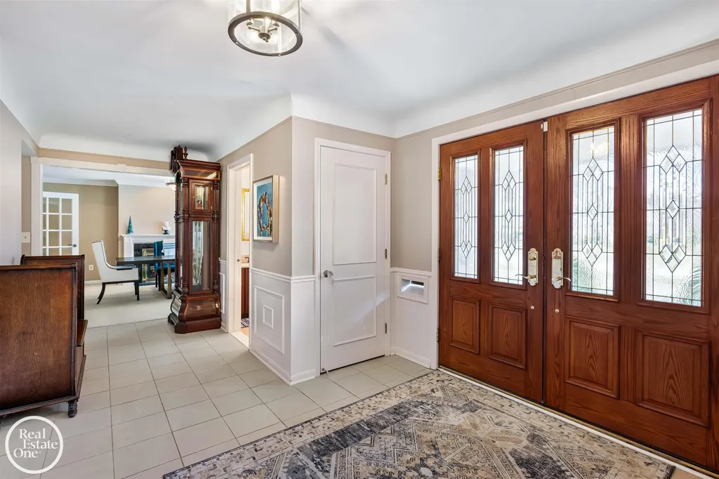 535 Ballantyne Road Village Of Grosse Pointe Shores City MI 48236