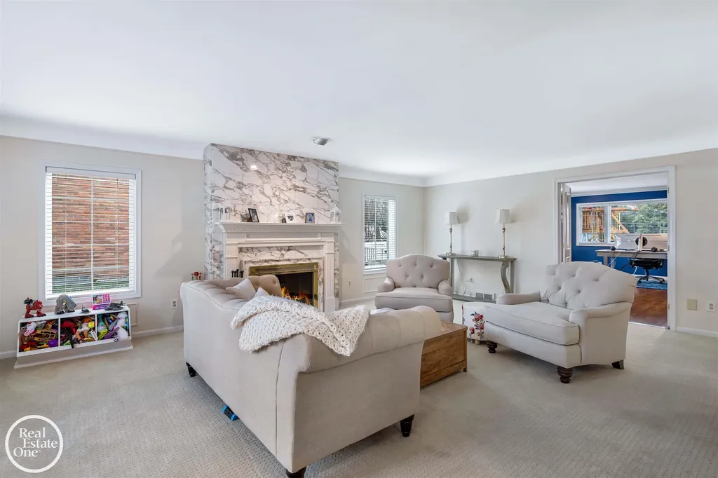 535 Ballantyne Road Village Of Grosse Pointe Shores City MI 48236