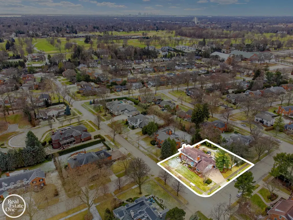 535 Ballantyne Road Village Of Grosse Pointe Shores City MI 48236
