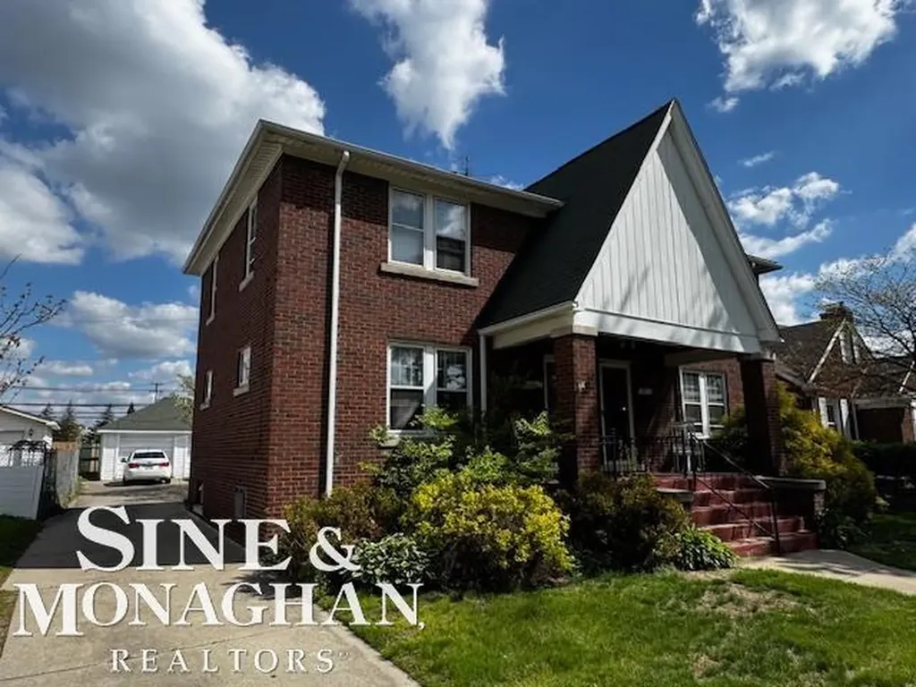 35230 Chestnut Street Wayne City MI 48184
