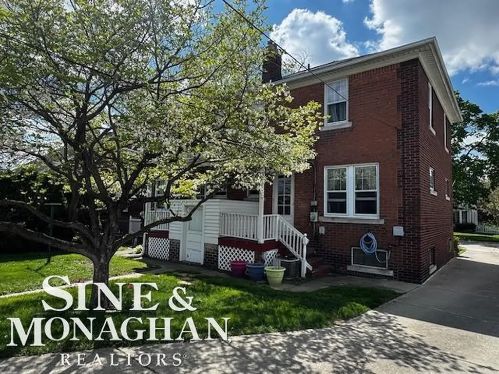 35230 Chestnut Street Wayne City MI 48184