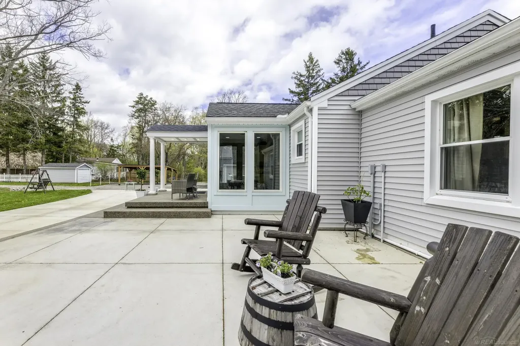 6655 Lakeshore Road Worth Township MI 48450