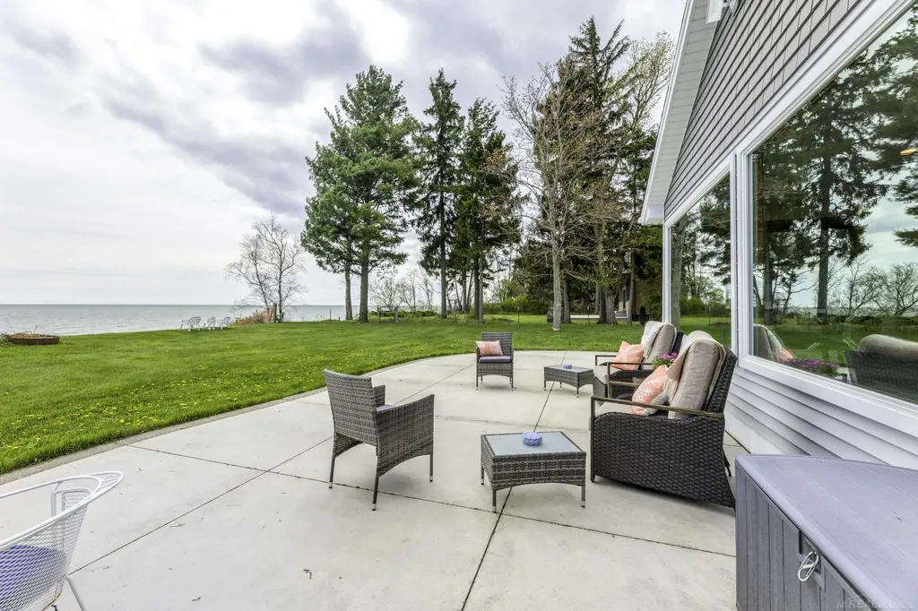 6655 Lakeshore Road Worth Township MI 48450