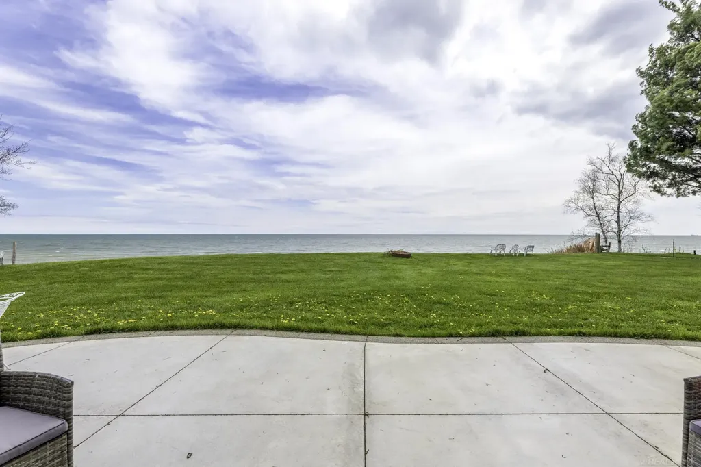 6655 Lakeshore Road Worth Township MI 48450