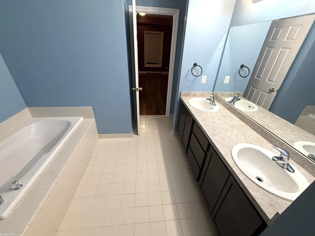 5647 Hampshire Lane Ypsilanti City MI 48197