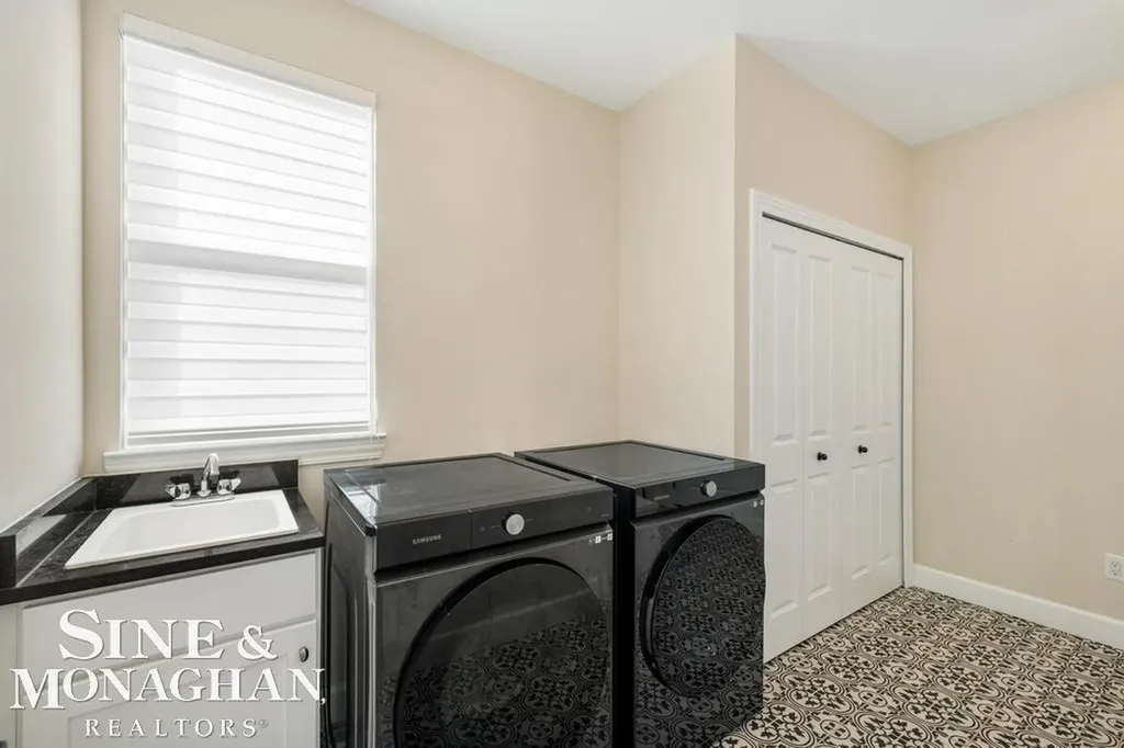6148 Birchcrest Lane Commerce Charter Township MI 48382