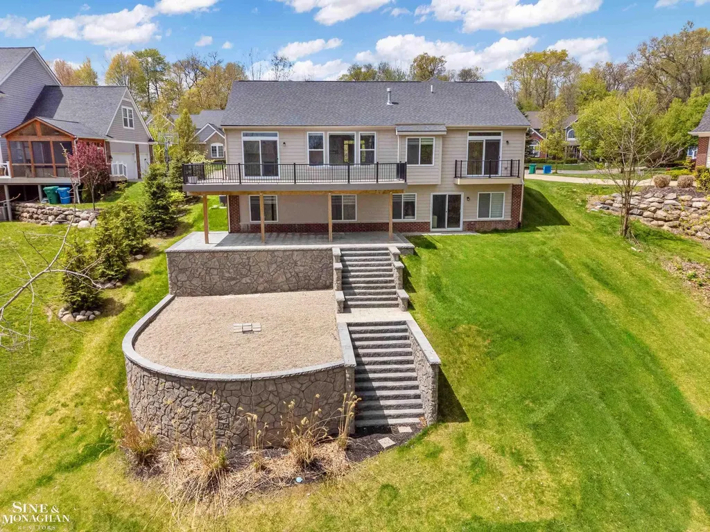 6148 Birchcrest Lane Commerce Charter Township MI 48382