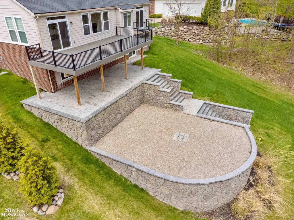 6148 Birchcrest Lane Commerce Charter Township MI 48382