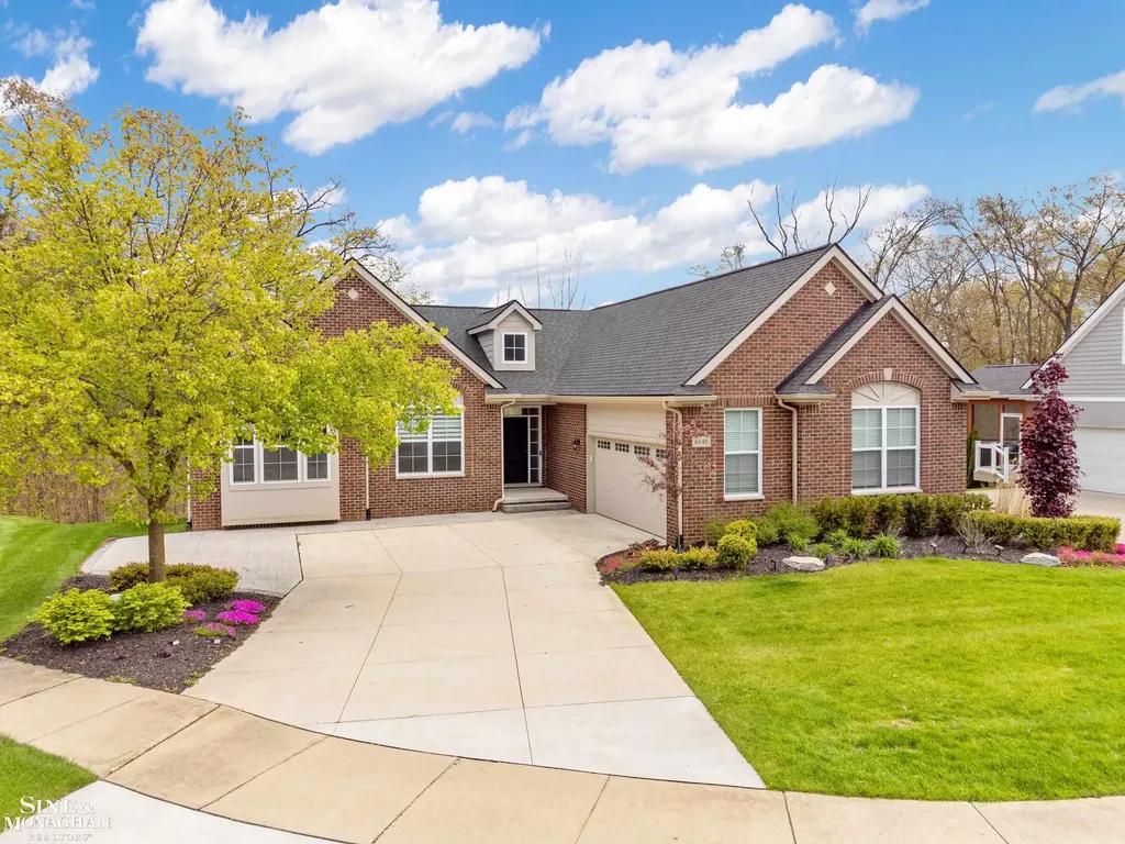 6148 Birchcrest Lane Commerce Charter Township MI 48382