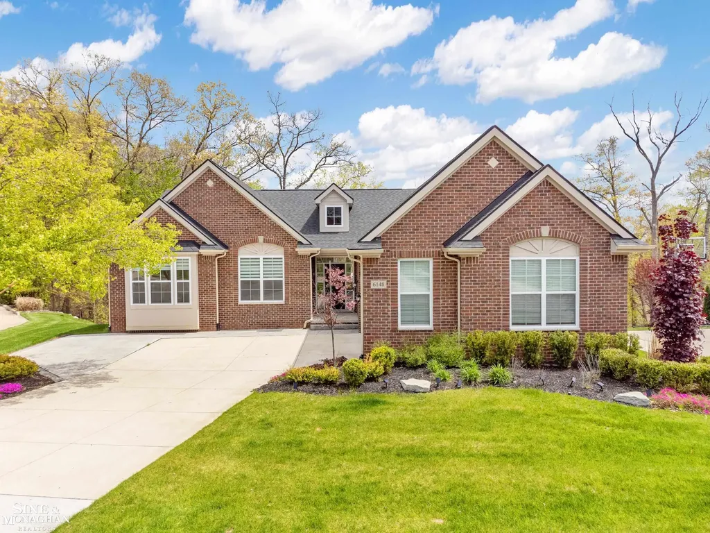 6148 Birchcrest Lane Commerce Charter Township MI 48382
