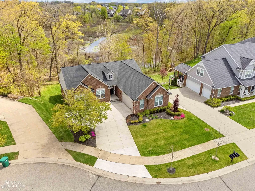 6148 Birchcrest Lane Commerce Charter Township MI 48382