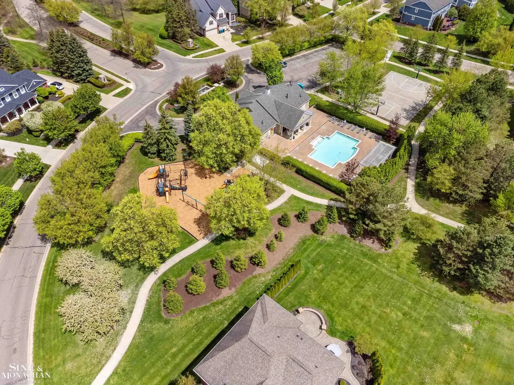6148 Birchcrest Lane Commerce Charter Township MI 48382