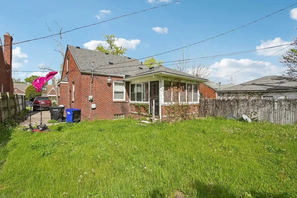 16876 Harlow Street Detroit City MI 48235