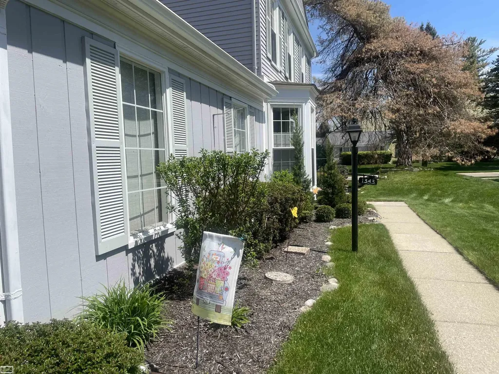 1343 Autumn Lane Rochester Hills City MI 48306