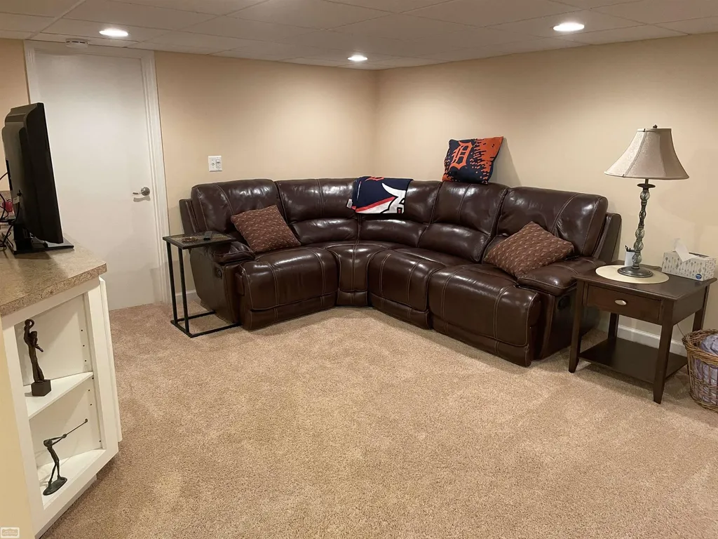 1343 Autumn Lane Rochester Hills City MI 48306