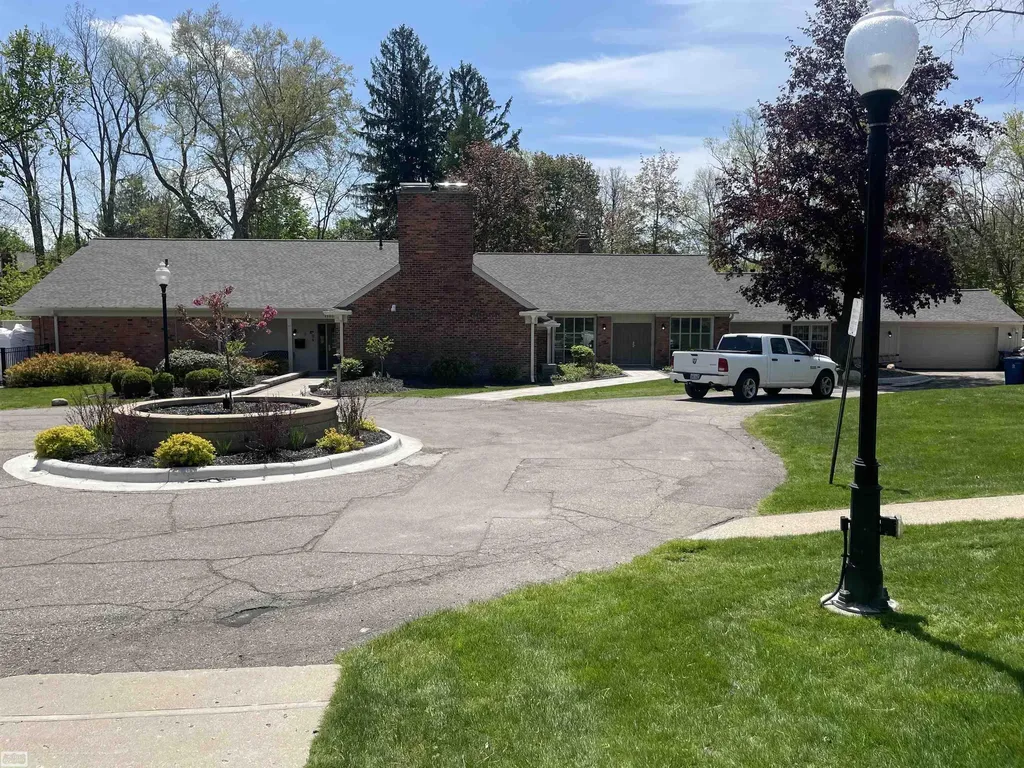 1343 Autumn Lane Rochester Hills City MI 48306