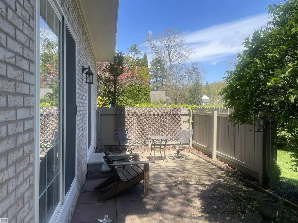 1343 Autumn Lane Rochester Hills City MI 48306