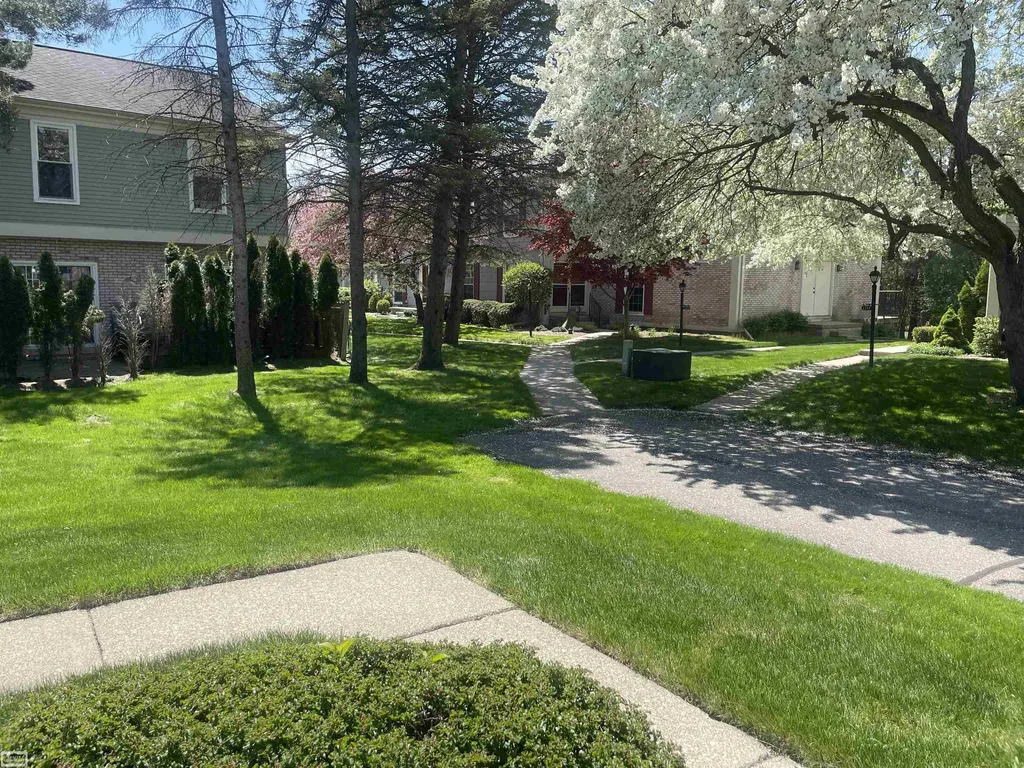 1343 Autumn Lane Rochester Hills City MI 48306