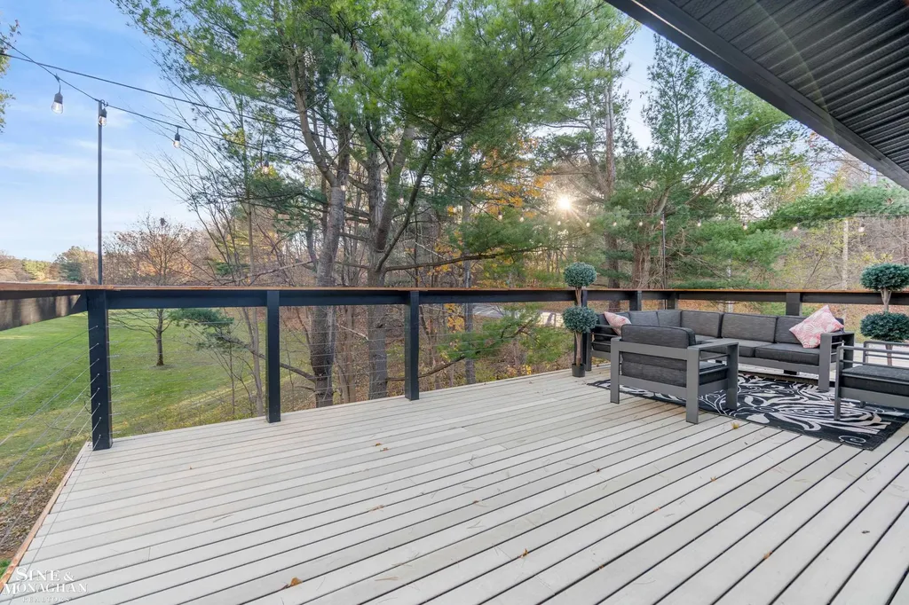 431 Fairlane Drive Traverse City City MI 49684