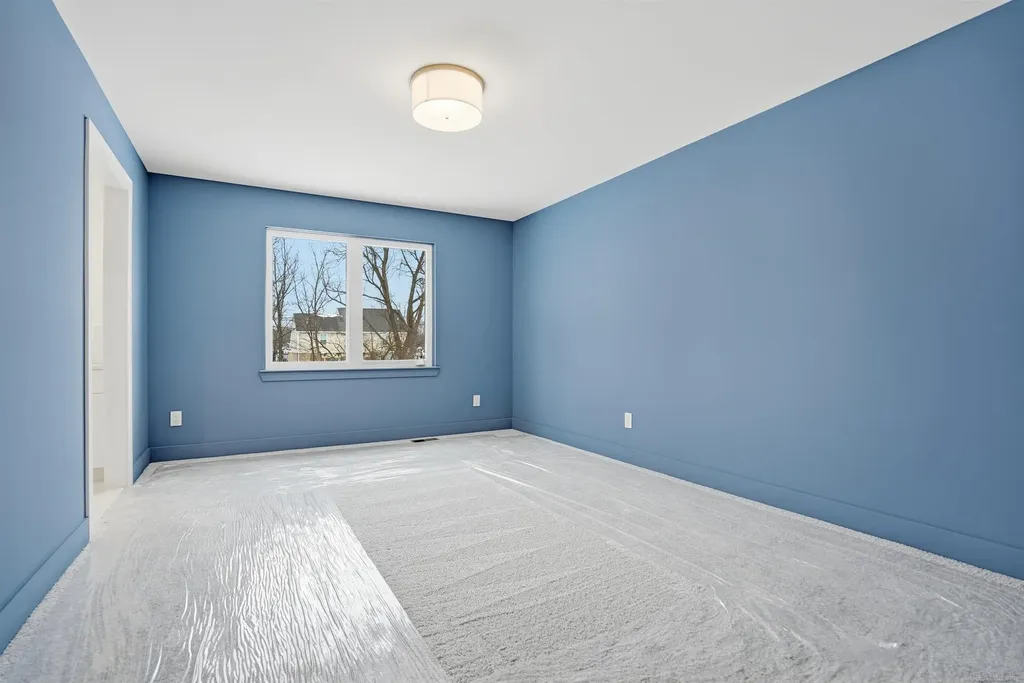 1055 Avon Road Rochester Hills City MI 48307