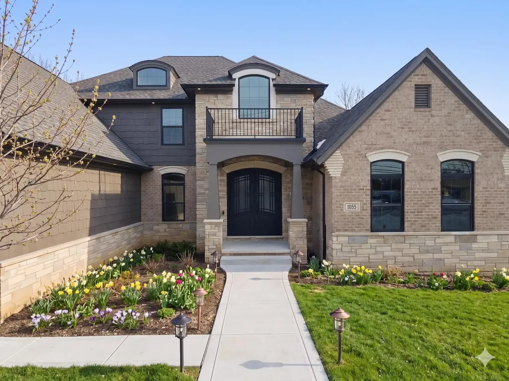1055 Avon Road Rochester Hills City MI 48307