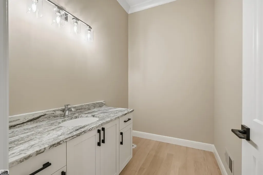 54679 White Pine Lane Shelby Charter Township MI 48315