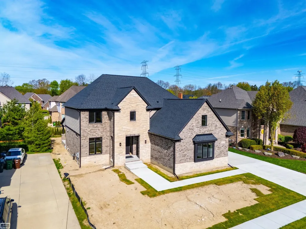 54679 White Pine Lane Shelby Charter Township MI 48315