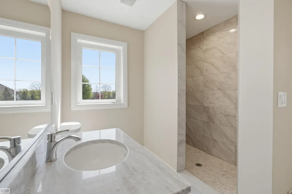 54679 White Pine Lane Shelby Charter Township MI 48315
