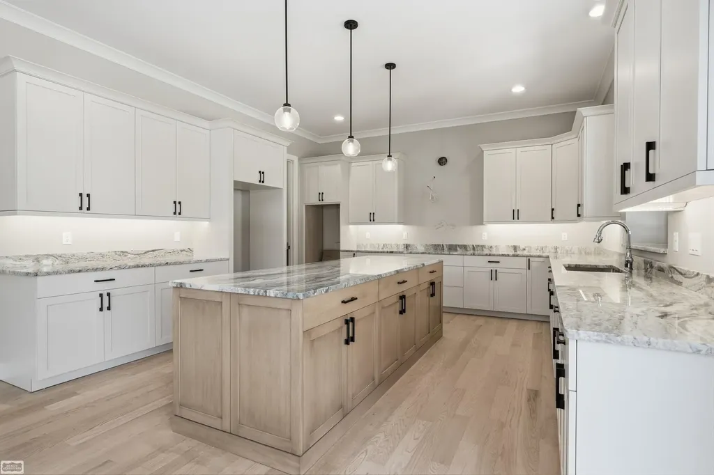 54679 White Pine Lane Shelby Charter Township MI 48315
