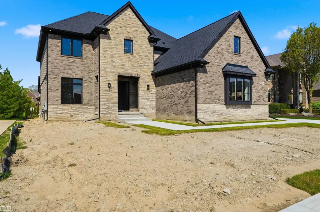 54679 White Pine Lane Shelby Charter Township MI 48315