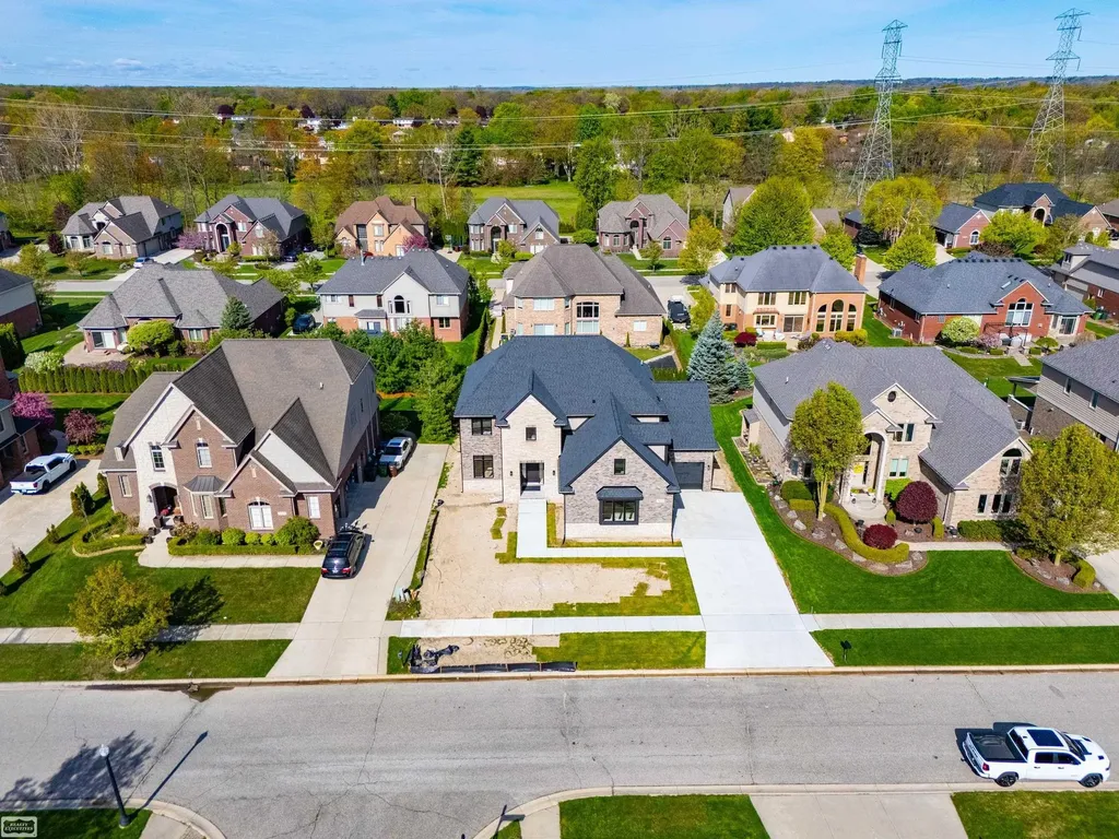 54679 White Pine Lane Shelby Charter Township MI 48315