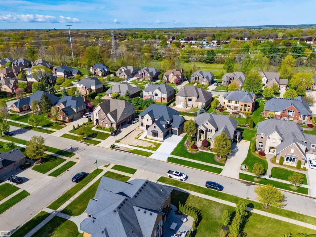 54679 White Pine Lane Shelby Charter Township MI 48315