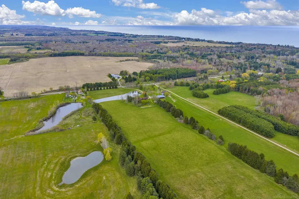 5800 Deckerville Road Forester Township MI 48427