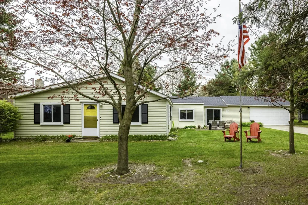 7672 Schroeder Road Worth Township MI 48450