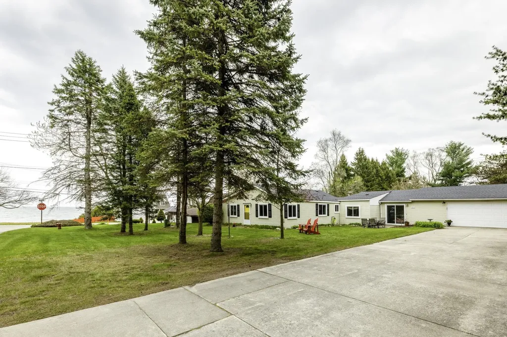 7672 Schroeder Road Worth Township MI 48450