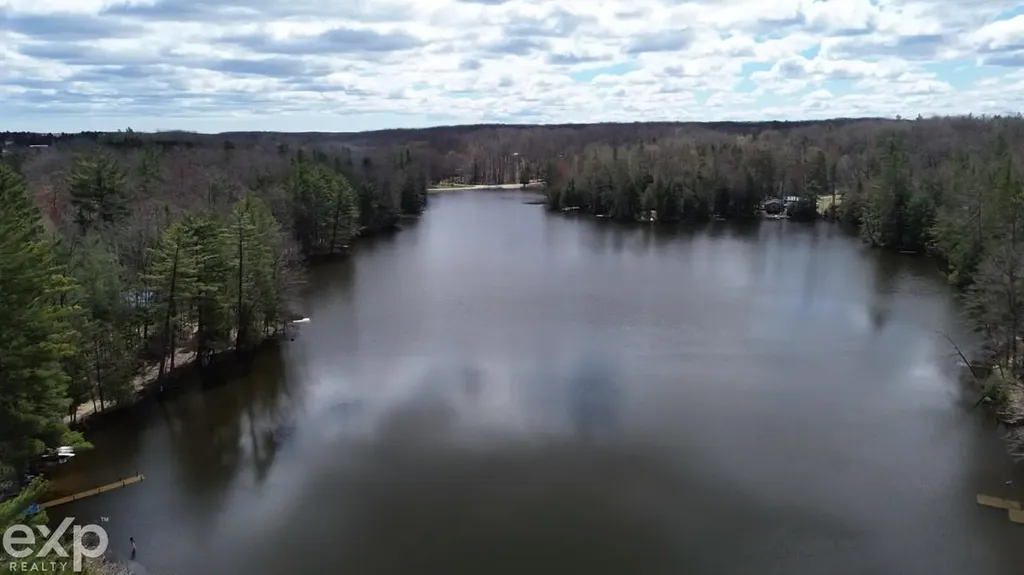 5592 N Bear Lake Trail Rose City City MI 48654