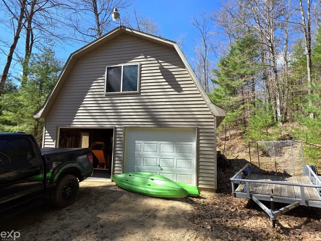 5592 N Bear Lake Trail Rose City City MI 48654