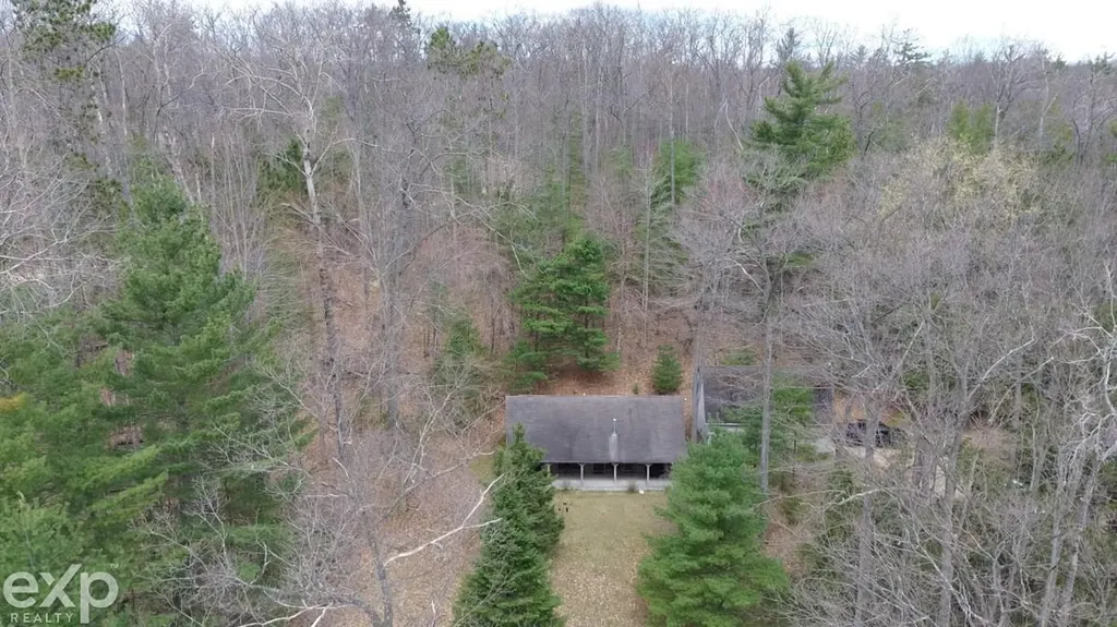 5592 N Bear Lake Trail Rose City City MI 48654