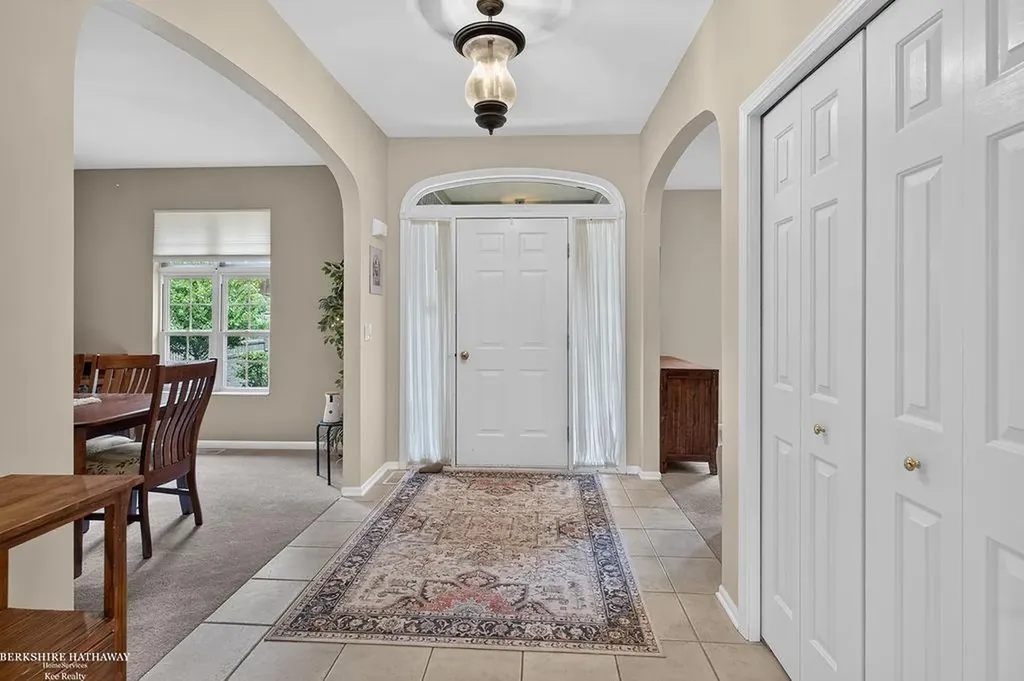 1712 Wood Trail Oxford Charter Township MI 48371