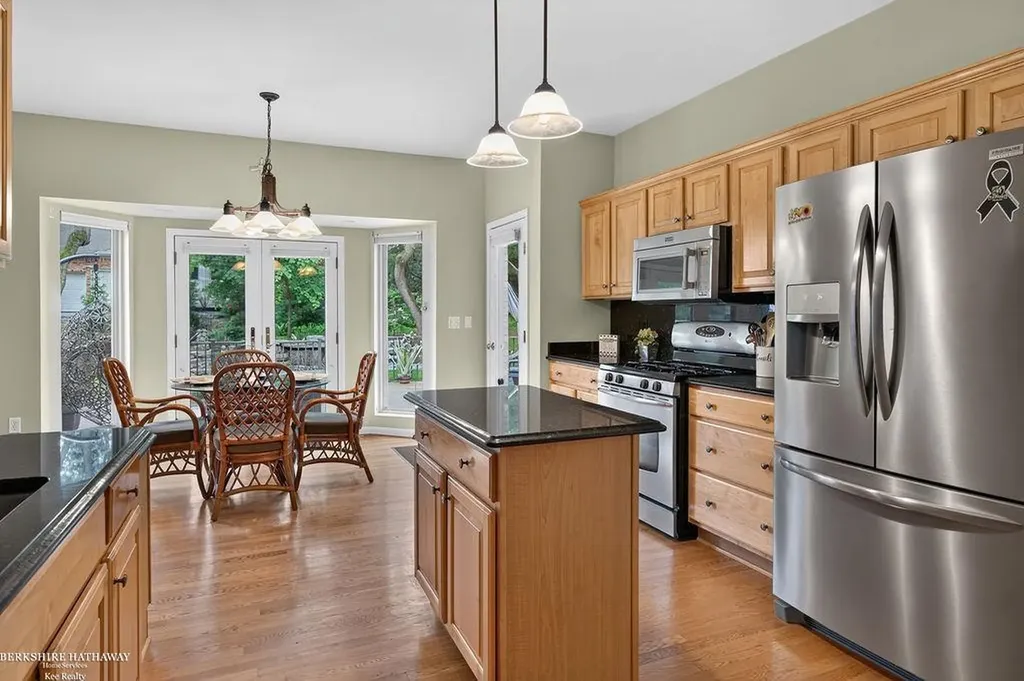 1712 Wood Trail Oxford Charter Township MI 48371