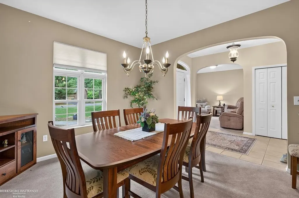1712 Wood Trail Oxford Charter Township MI 48371