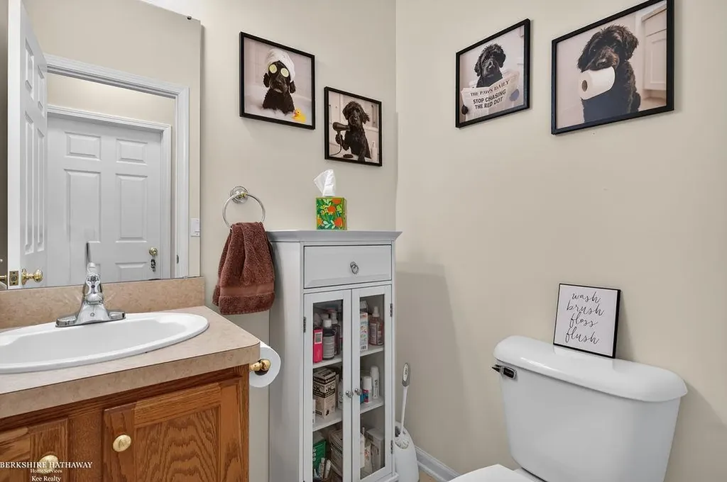 1712 Wood Trail Oxford Charter Township MI 48371