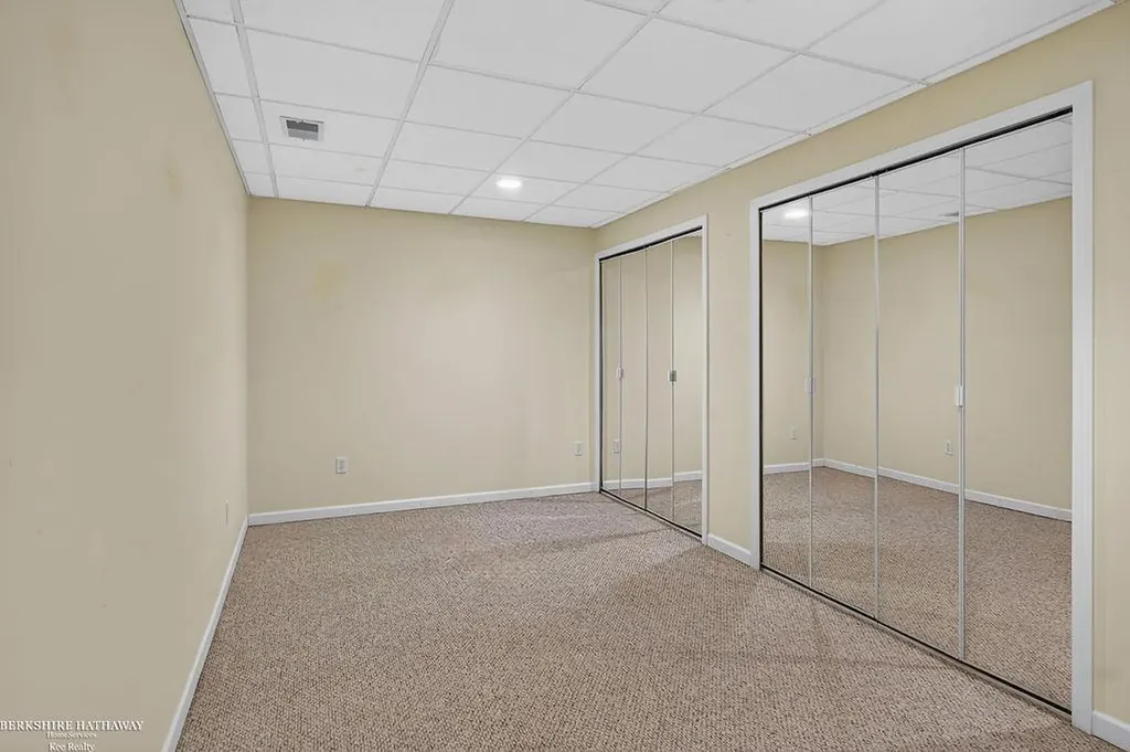1712 Wood Trail Oxford Charter Township MI 48371