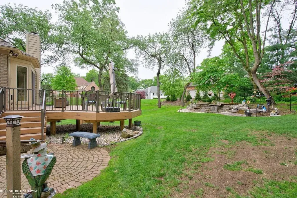 1712 Wood Trail Oxford Charter Township MI 48371
