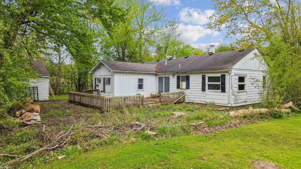 2071 Beyer Lane Sterling Heights City MI 48314