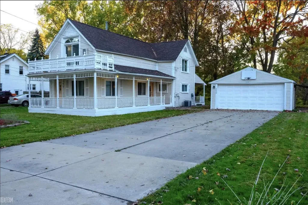 260 Riverside Drive Mt. Clemens City MI 48043
