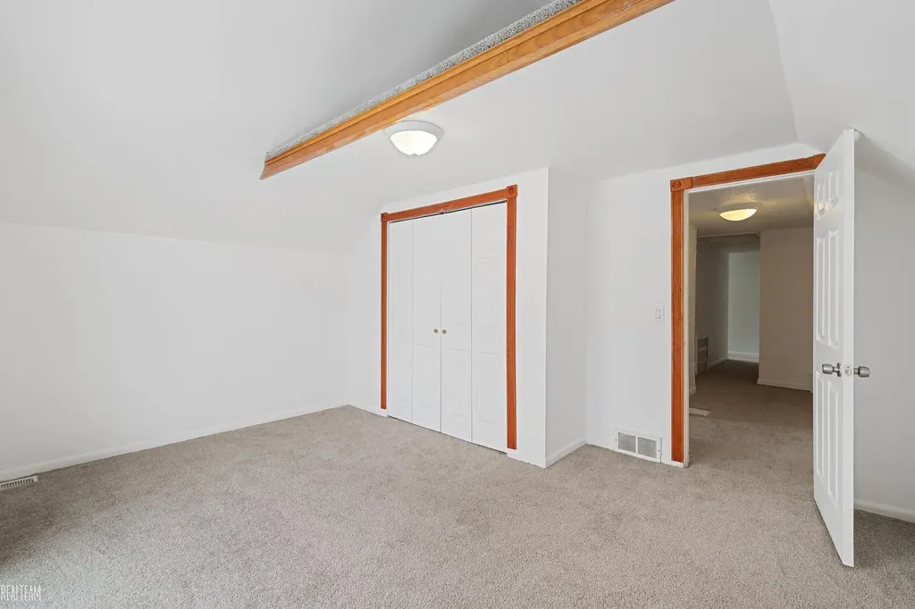 260 Riverside Drive Mt. Clemens City MI 48043