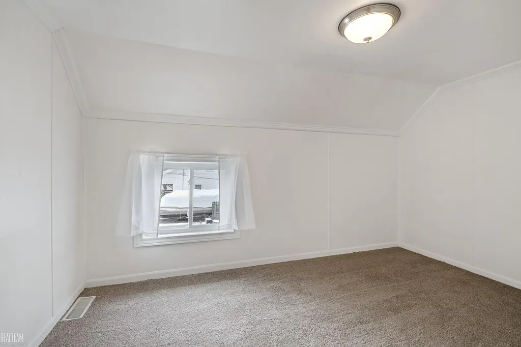 260 Riverside Drive Mt. Clemens City MI 48043