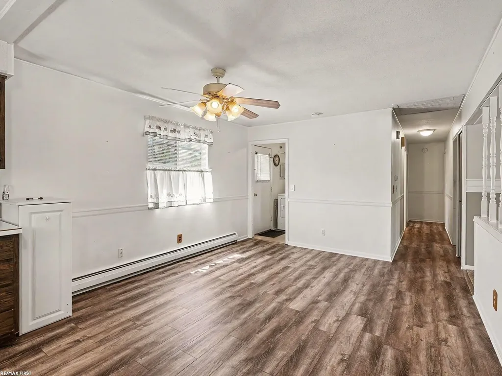 371 Colonial Lane Algonac City MI 48001